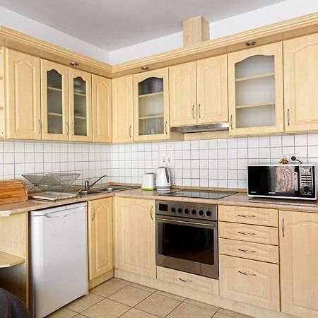 Lovely Apartment In City Centre For 4 Guests Budapest Exteriör bild