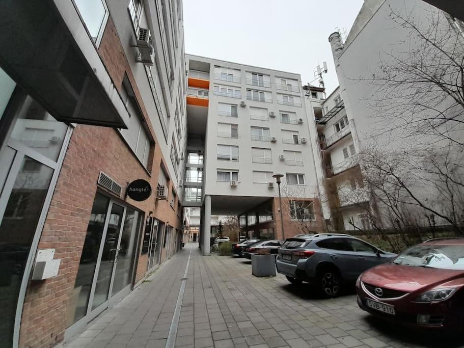 Lovely Apartment In City Centre For 4 Guests Budapest Exteriör bild