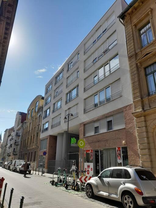 Lovely Apartment In City Centre For 4 Guests Budapest Exteriör bild